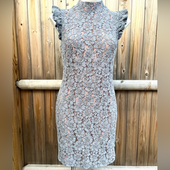 Tahari Dresses & Skirts - Tahari Grey Lace Floral Fitted Dress with Collar and Ruffled Sleeves